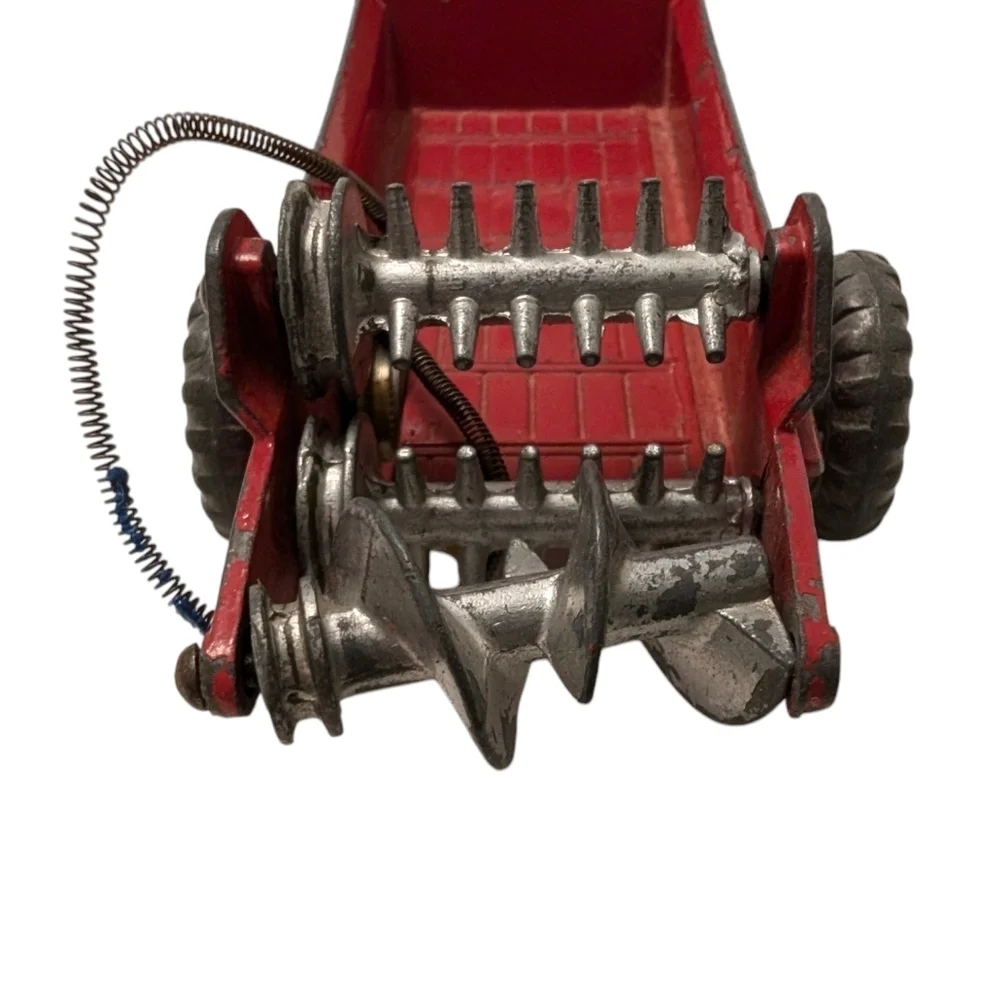 DINKY TOYS Vintage Manure Spreader Massey-Harris Diecast Miniature Matchbox Red